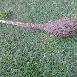 [:ro]Mături nuiele[:hu]Vesszőseprű[:en]Twig brooms[:]