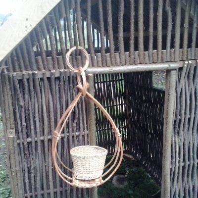 Virágkosár csüngő kávás